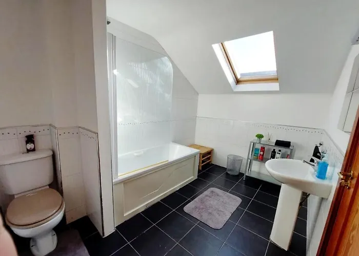Private In House Close To بيت ضيافة